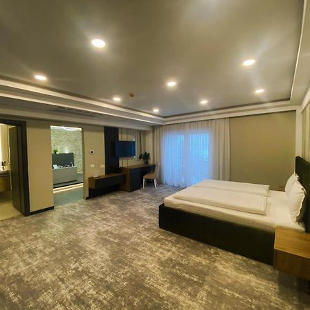 Hotel Ariata Scheia エクステリア 写真