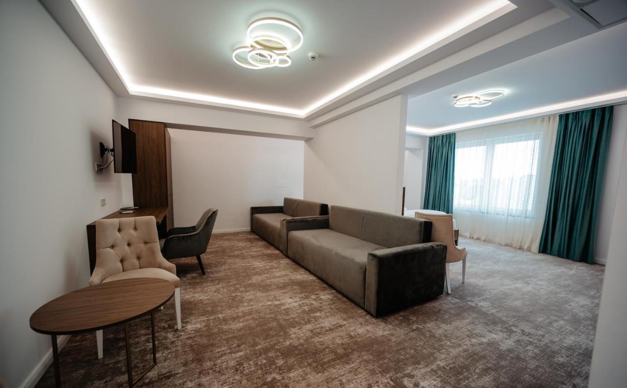 Hotel Ariata Scheia エクステリア 写真