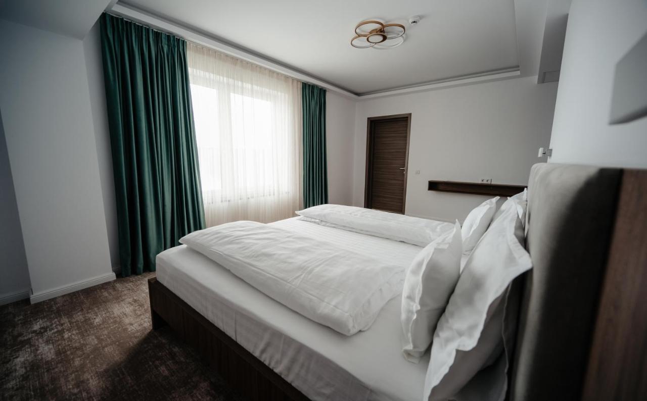 Hotel Ariata Scheia エクステリア 写真